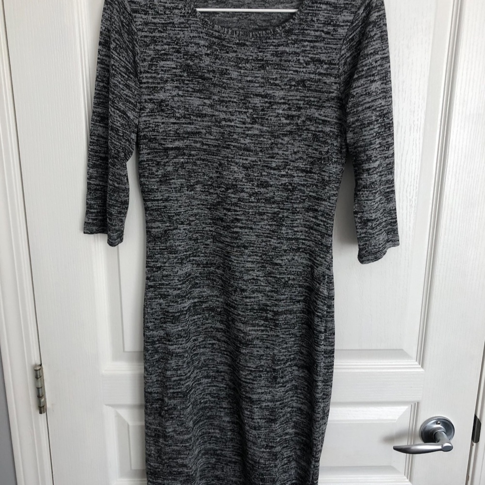3/4 Sleeve Grey Midi Dress